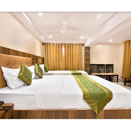 Rk Hotel-Near Grant Road Railway Station Βομβάη Εξωτερικό φωτογραφία