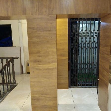Rk Hotel-Near Grant Road Railway Station Βομβάη Εξωτερικό φωτογραφία