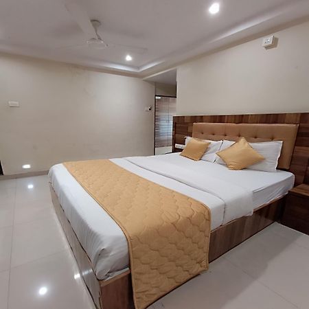 Rk Hotel-Near Grant Road Railway Station Βομβάη Εξωτερικό φωτογραφία