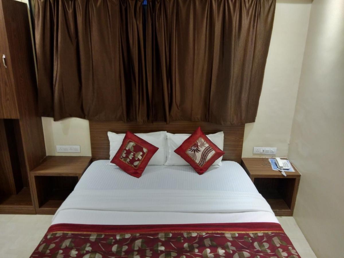 Rk Hotel-Near Grant Road Railway Station Βομβάη Εξωτερικό φωτογραφία