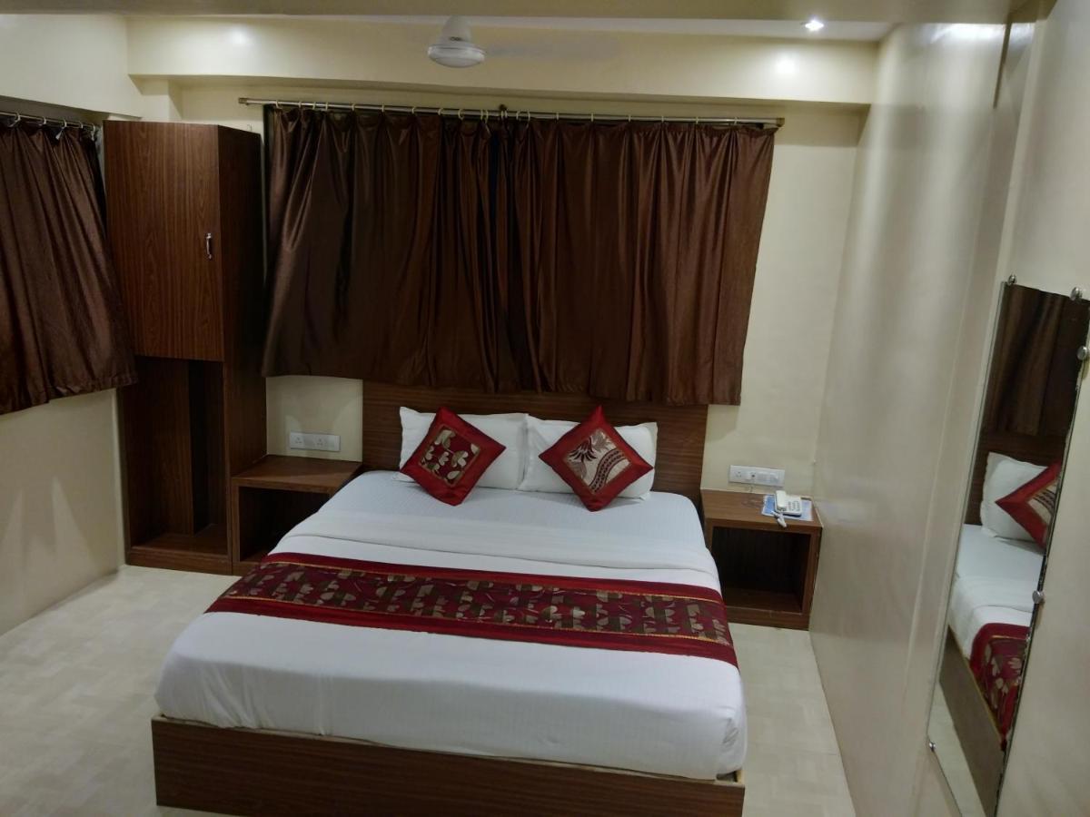 Rk Hotel-Near Grant Road Railway Station Βομβάη Εξωτερικό φωτογραφία