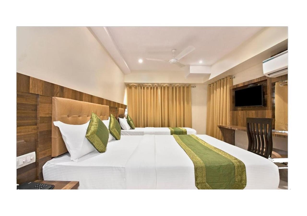 Rk Hotel-Near Grant Road Railway Station Βομβάη Εξωτερικό φωτογραφία