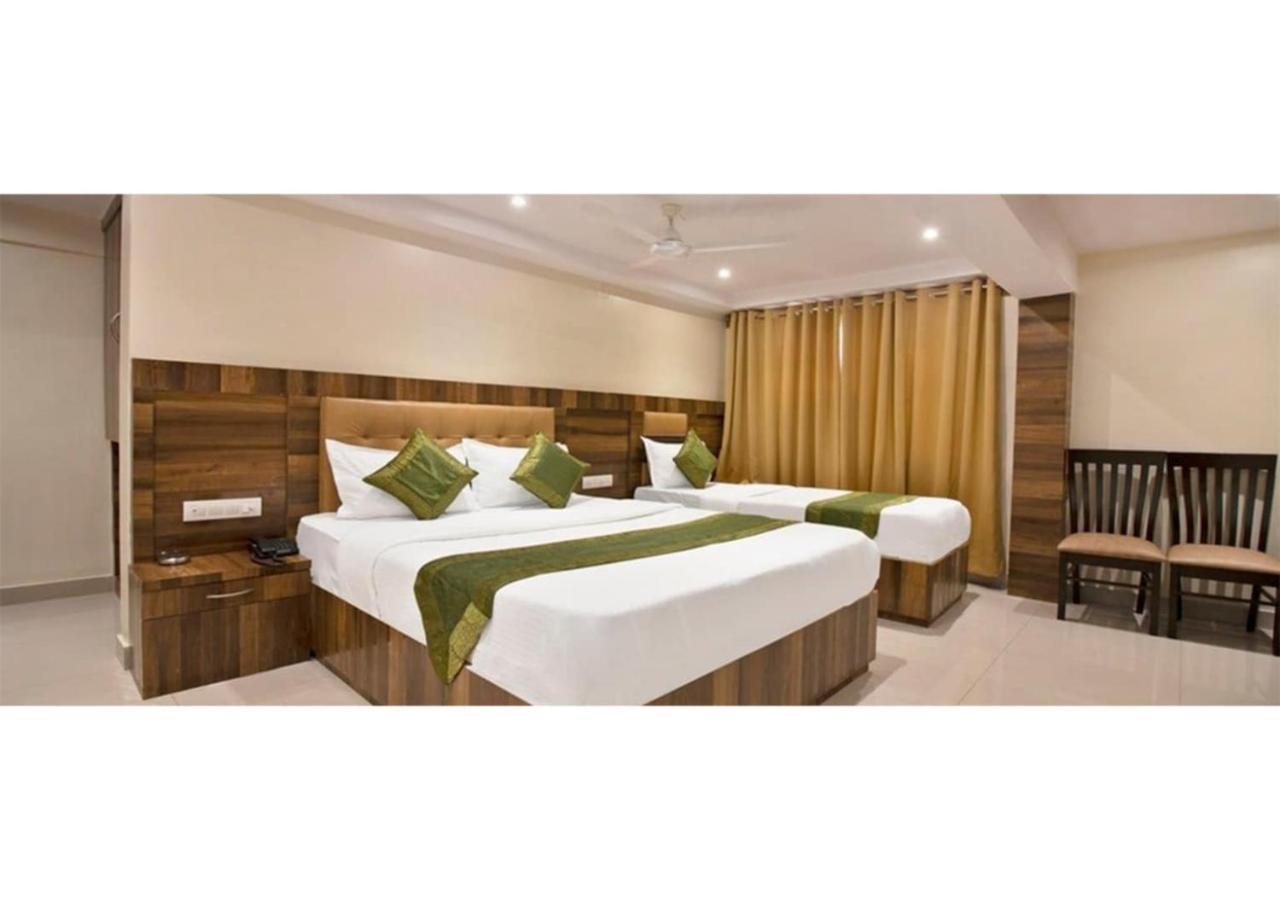 Rk Hotel-Near Grant Road Railway Station Βομβάη Εξωτερικό φωτογραφία