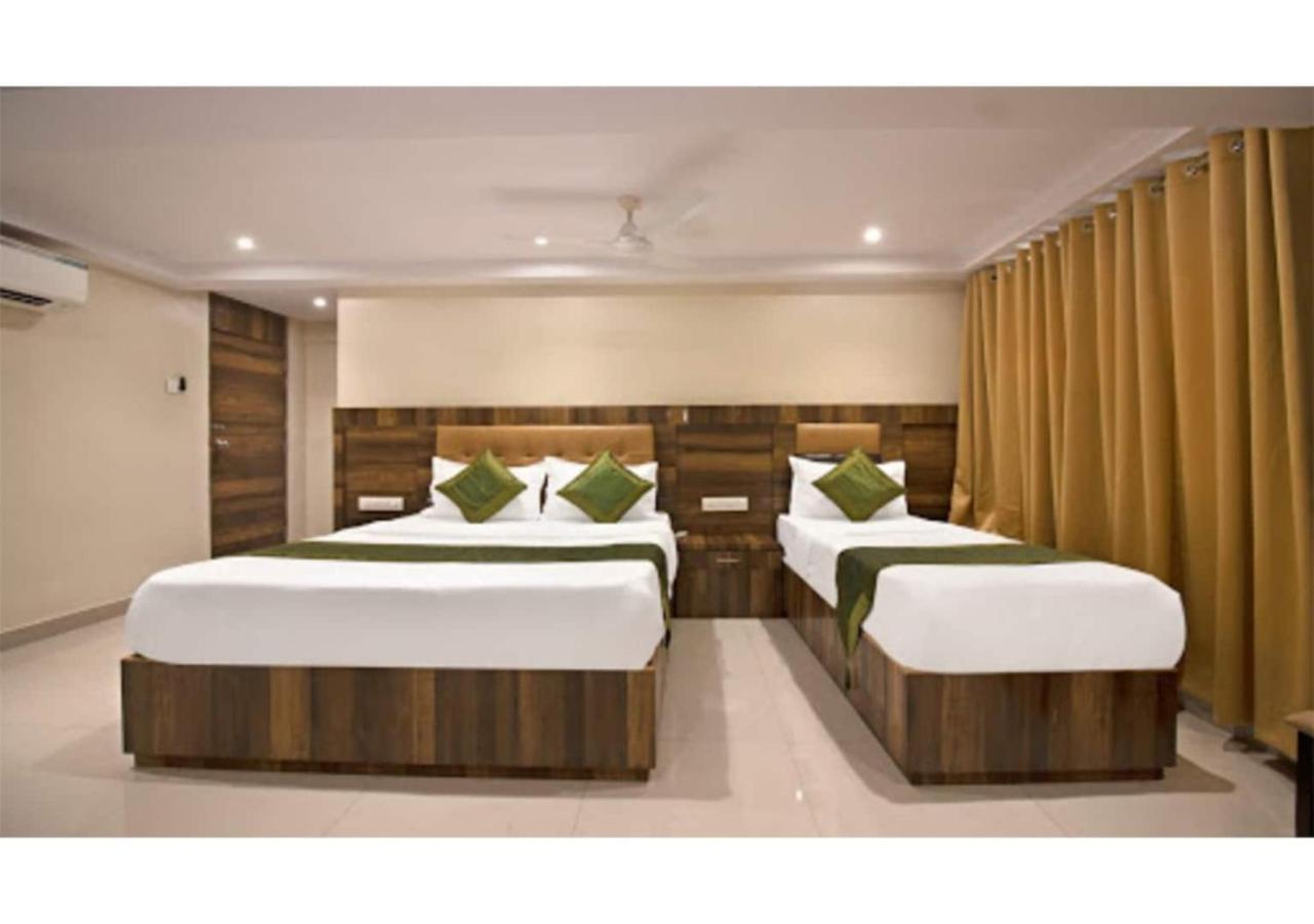 Rk Hotel-Near Grant Road Railway Station Βομβάη Εξωτερικό φωτογραφία