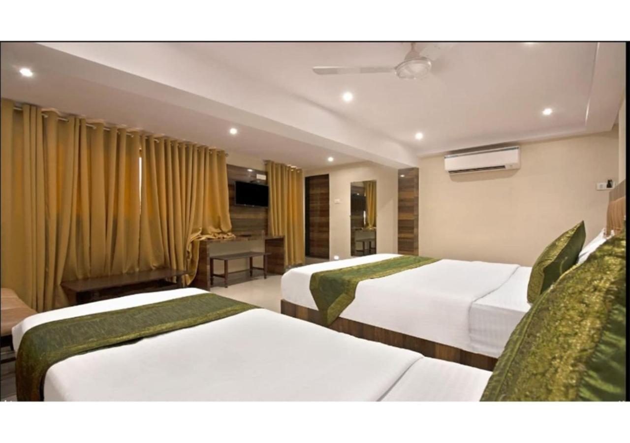 Rk Hotel-Near Grant Road Railway Station Βομβάη Εξωτερικό φωτογραφία