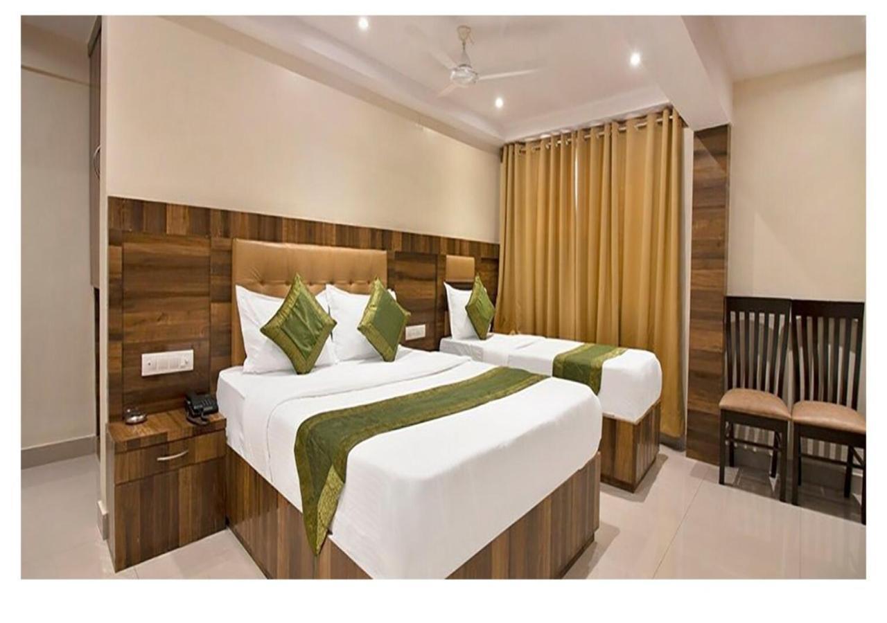 Rk Hotel-Near Grant Road Railway Station Βομβάη Εξωτερικό φωτογραφία