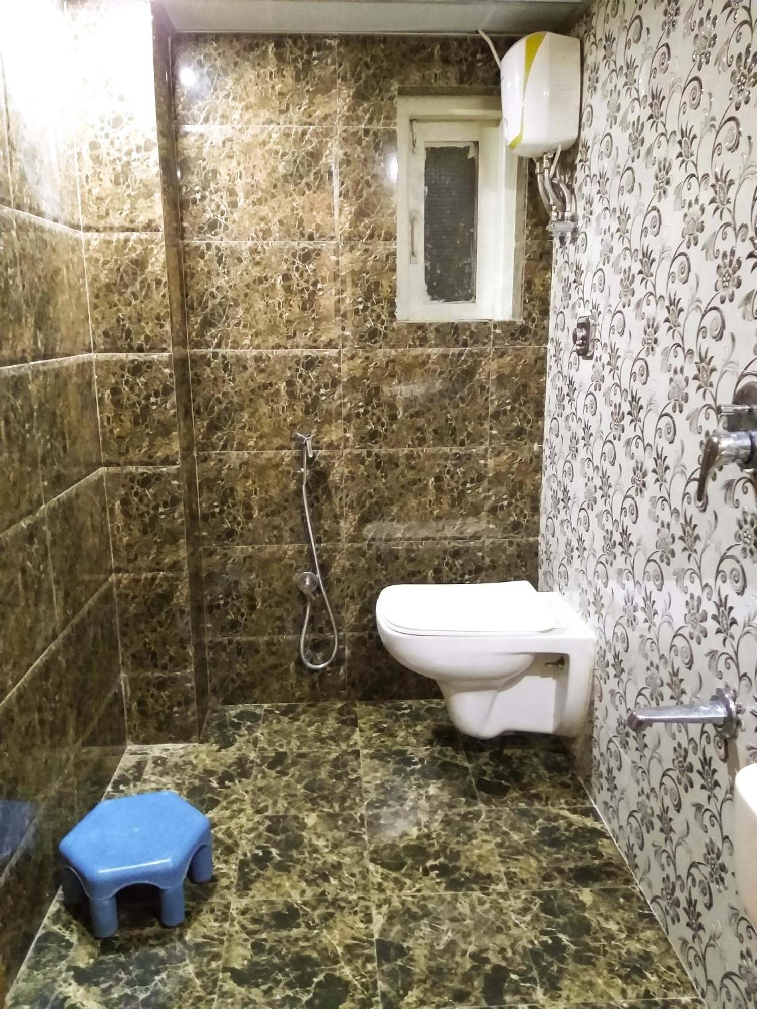 Rk Hotel-Near Grant Road Railway Station Βομβάη Εξωτερικό φωτογραφία