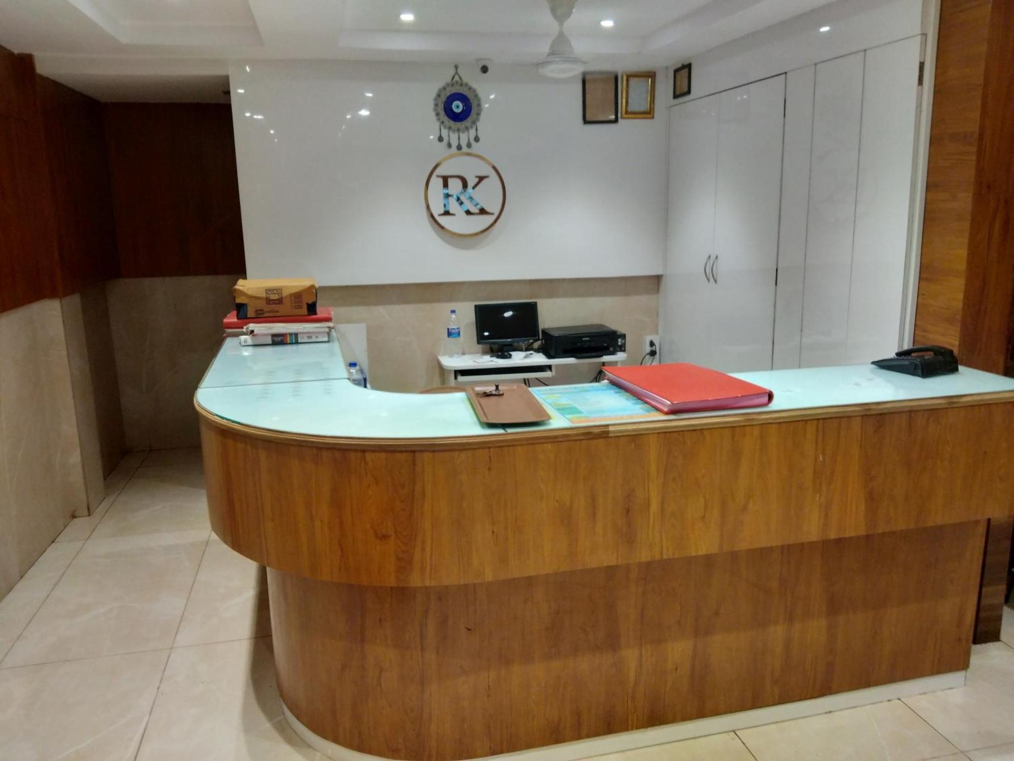 Rk Hotel-Near Grant Road Railway Station Βομβάη Εξωτερικό φωτογραφία